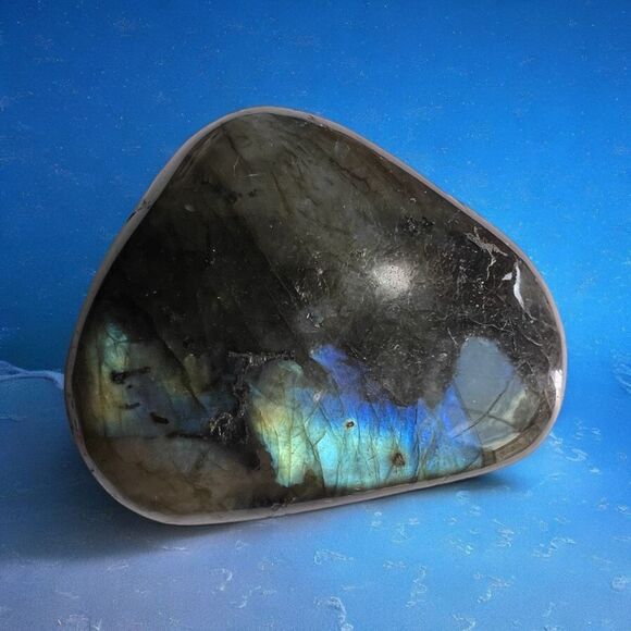 Labradorite Crystal‎ Palmstone (7) - Picture 1 of 10